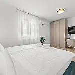 Gardenia Vila